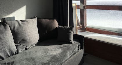 Arcs 2000: Ski-to-Feet Apartment