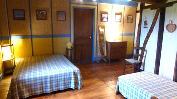 2 Schlafzimmer, Bügeleisen/Bügelbrett, kostenloses WLAN, Bettwäsche