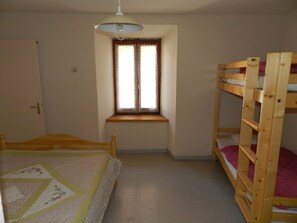 1 Schlafzimmer, Bügeleisen/Bügelbrett, Reisekinderbett, WLAN