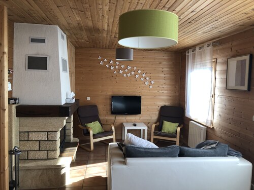 Independent wooden chalet 