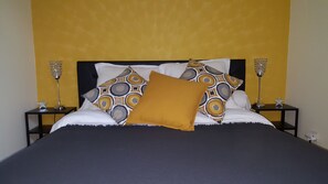 5 bedrooms, iron/ironing board, WiFi, bed sheets - House 11 to 14 people between Chambord, Cherverny, Zoo Parc de Beauval and Blois (Tour-en-Sologne)