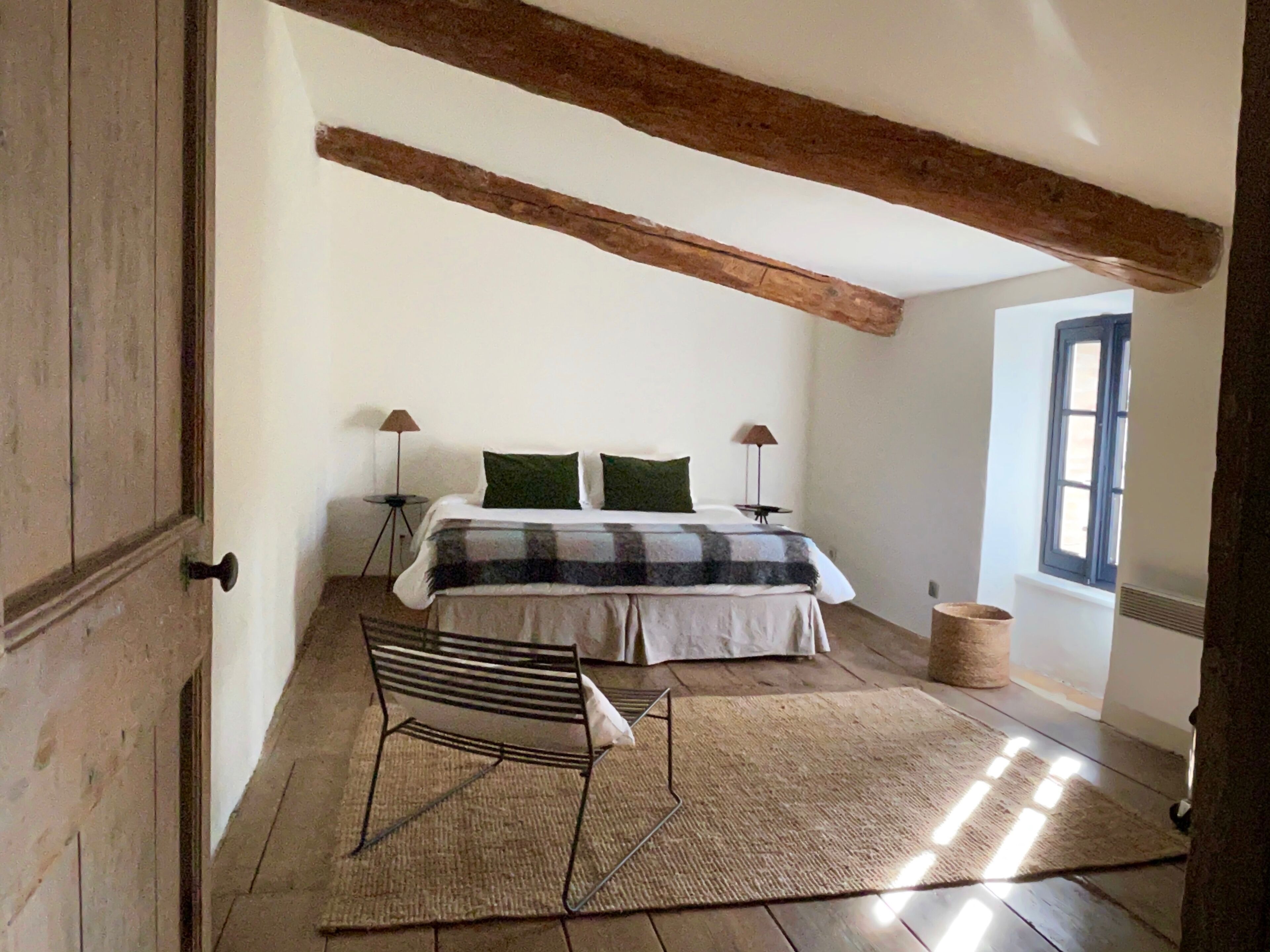 4 chambres, fer et planche à repasser, Wi-Fi gratuit, draps fournis