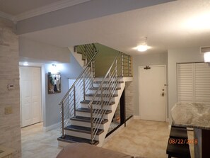 Interior - Luxury Gulf Condo 3BR 3BA w/ Penthouse Jacuzzi! Gulf & Intercoastal views! (Redington Shores)