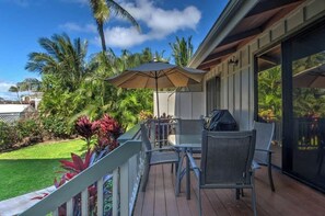 Outdoor dining - Royal Palm: AC, Private Lanai, Walk to Poipu Beach (Koloa)