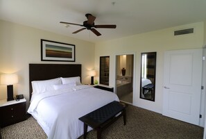 2 bedrooms, in-room safe, blackout curtains, iron/ironing board - Westin Kierland Luxury Villa -1BR with Resort Access, (Scottsdale)