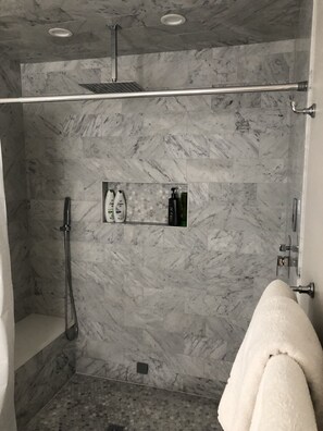 Hair dryer, heated floors, towels, soap - Vail Ski Chalet, Awesome! Private Home, Vail tax # 4113 (Vail)