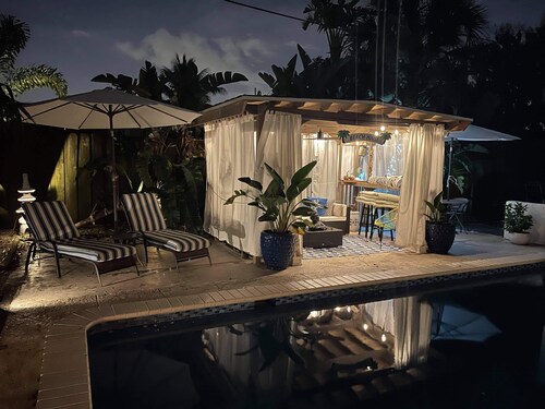 The Place,  a beautiful  private and quiet, cozy, room with microwave refrig. 