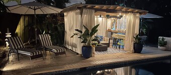 The Place,  a beautiful  private and quiet, cozy, room with microwave refrig. 