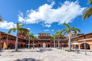 Exterior - Porto Cupecoy : Spacious 2 BRS condo on Porto Cupecoy Marina (Lowlands)