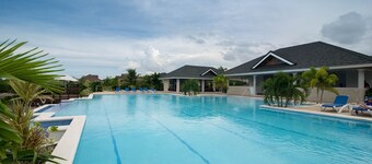 Maison de plage moderne Eshae Living