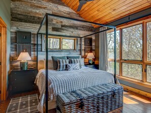 4 soverom, wi-fi (inkludert) og sengetøy