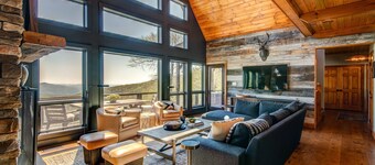 Owls Nest - Pool Table, hot tub, views, Indoor & Outdoor Fireplaces