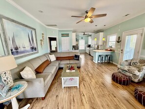 Smart TV, lettore DVD, libri