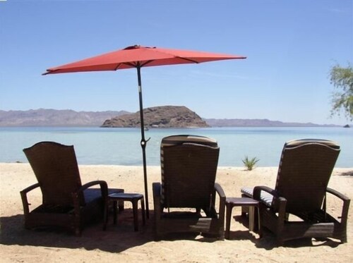 Beach Front Villa - Pets Allowed