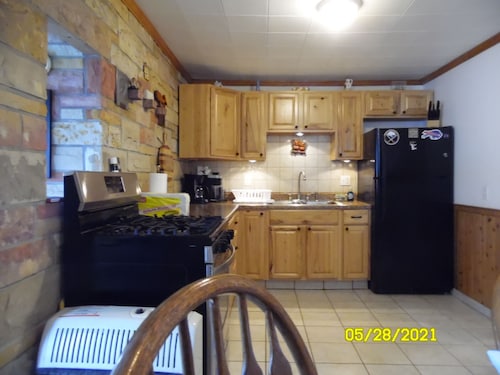 Honeoye Lake Waterfront Cottage