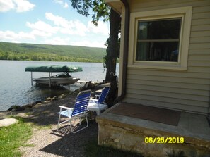 Property grounds - Honeoye Lake Waterfront Cottage  (Honeoye)