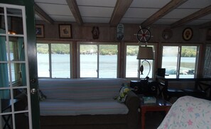 2 sovrum, strykjärn/strykbräda, gratis wi-fi och sängkläder