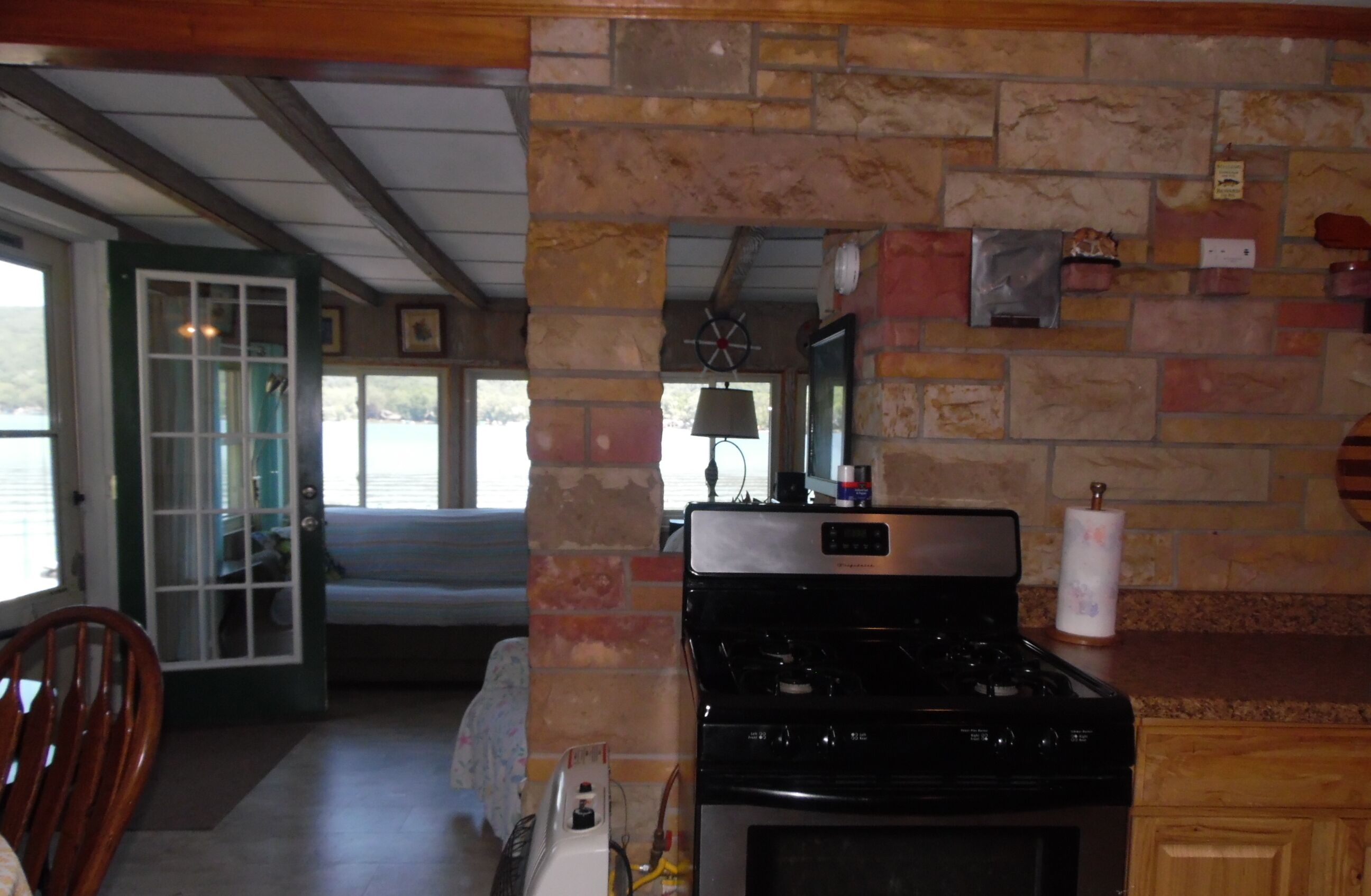 雪櫃、微波爐、焗爐、爐具