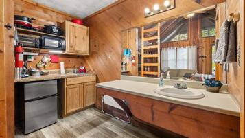 冰箱、微波炉、炉灶、茶具/咖啡用具