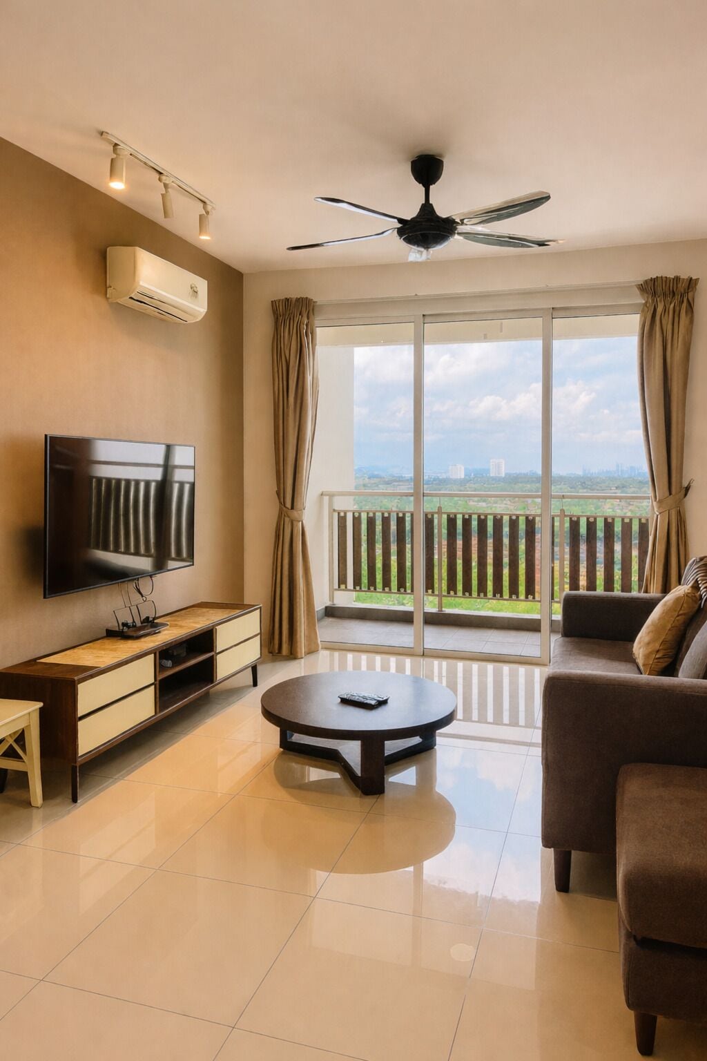 Departamento familiar, 3 habitaciones | Decoración personalizada, muebles diferentes y cortinas blackout 