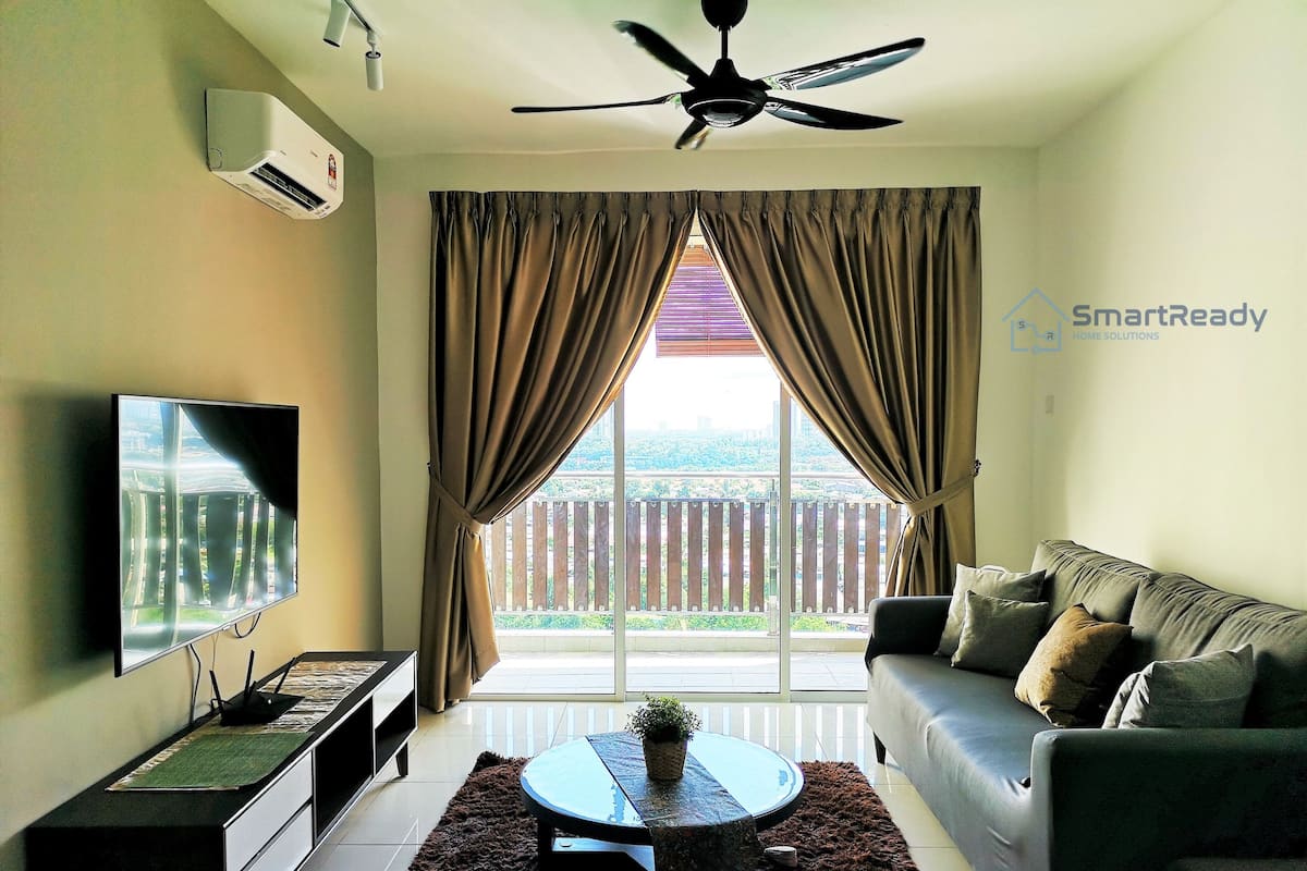 Family Apartment, 3 Bedrooms | Living area