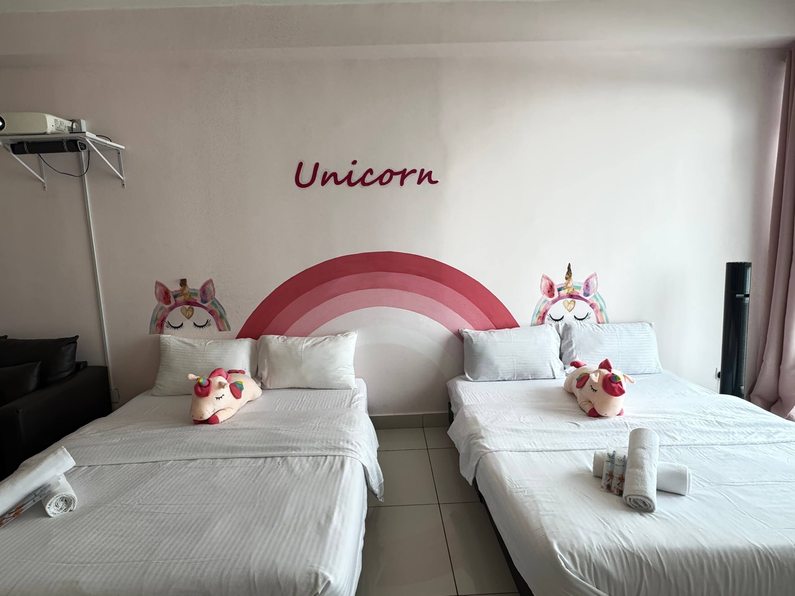 Near Tebrau Studio 2 Queen Beds, Unicorn Theme