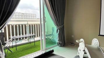 Apartamento família | Individualmente decorados, individualmente mobiliados, cortinas blackout