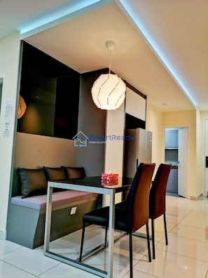 Comfort Apartment, 3 Bedrooms | In-room dining - Residences at Daya by SR Home (Johor Bahru)