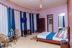 Suíte lua de mel | Wi-Fi de cortesia, roupa de cama