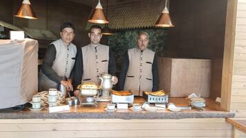 Free daily buffet breakfast