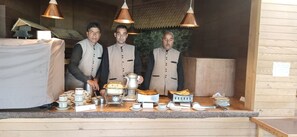 Free daily buffet breakfast