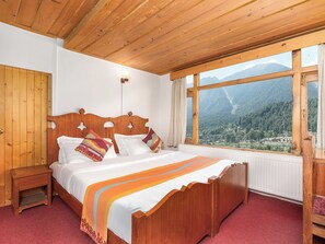 Basic Room | 1 bedroom, Egyptian cotton sheets, premium bedding, down comforters