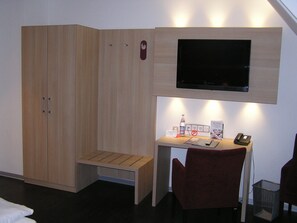 双人房 | 防过敏的被褥、客房内保险箱、特色装修、特色家居