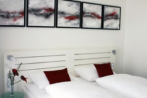 Hypo-allergenic bedding, in-room safe, individually decorated