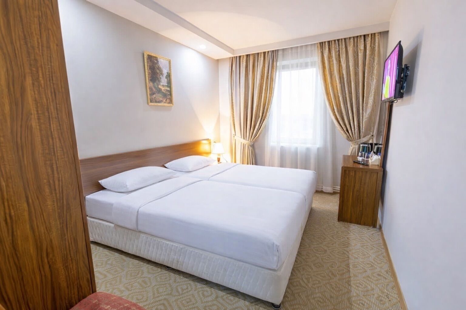 Standard Double Room, 1 Double Bed | Egyptian cotton sheets, premium bedding, in-room safe, desk