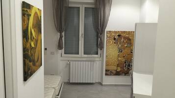 Coffres-forts dans les chambres, bureau, chambres insonorisées