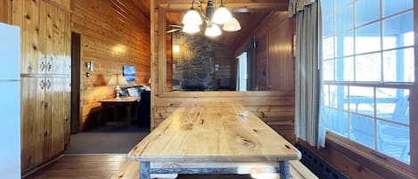 Familien-Ferienhütte, 2 Schlafzimmer (41) | Esszimmer