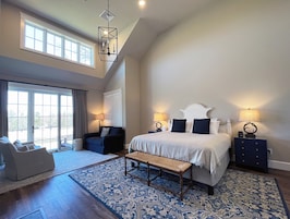 Luxury King Suite #10 | Premium bedding, individually decorated, individually furnished
