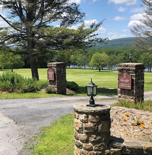 Front of property - Mountain Springs Lake Resort (Stroudsburg)