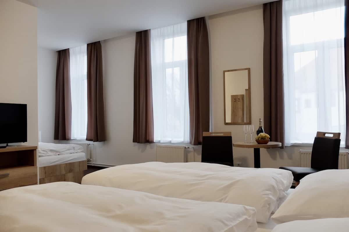 Standard Triple Room | Extra beds