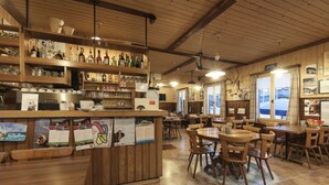 Lunch and dinner served - Ristorante Pensione Chalet Stazione (Poschiavo)