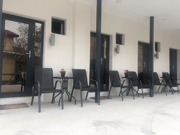 Exterior - Poet Palace Bucharest (Bucharest)