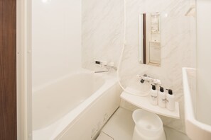 Apartment ( 101 ) | Bathroom | Separate bathtub and shower, deep-soaking bathtub, free toiletries - Beauty Villa Tengachaya 101 (Osaka)