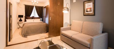 Apartment ( 101 ) | Blackout drapes, free WiFi