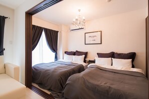 Apartment ( 102 )