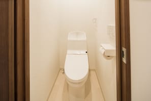 Apartment ( 202 ) | Bathroom