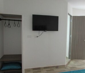 Dúplex, 1 cama doble con sofá cama, no fumadores | Televisión