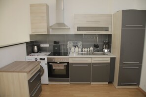 Full-size fridge, microwave, oven, stovetop - Munich vip (Munich)