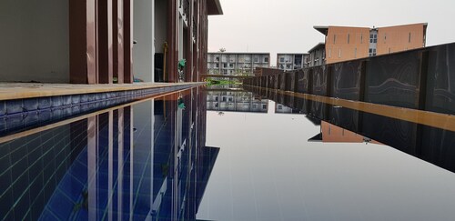 A swimming pool repeated by Phanpassa