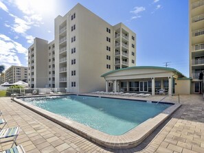 A heated pool - Spectacular Oceanfront Condo*Handicap Accessible* (Ponce Inlet)